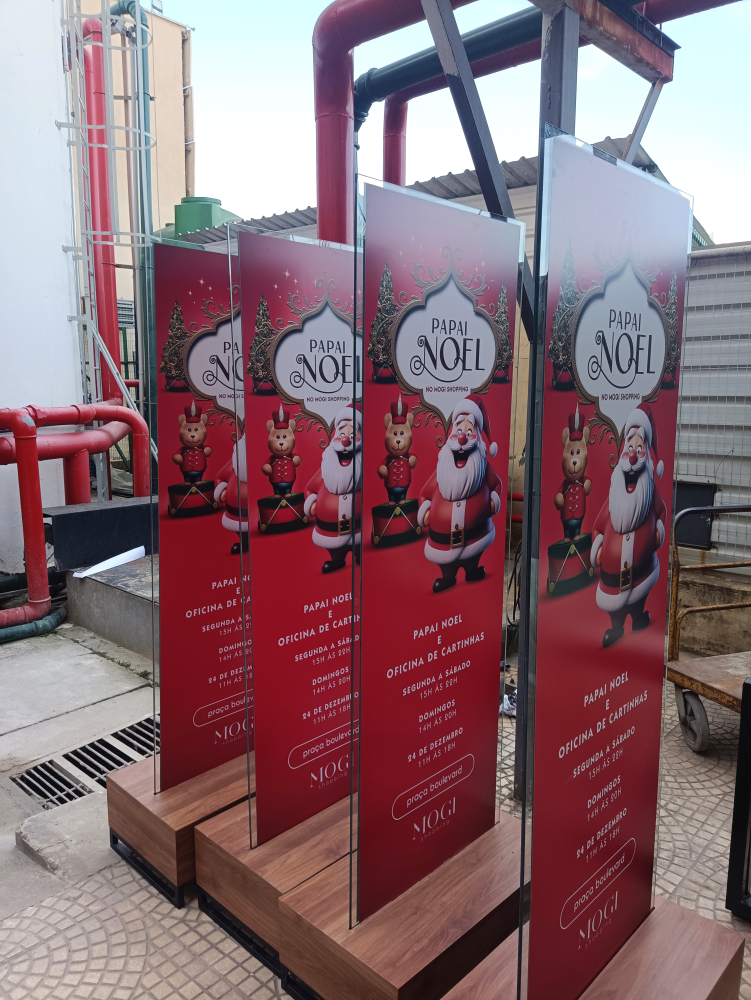 realcom_servicos_adesivacao_totem_shopping